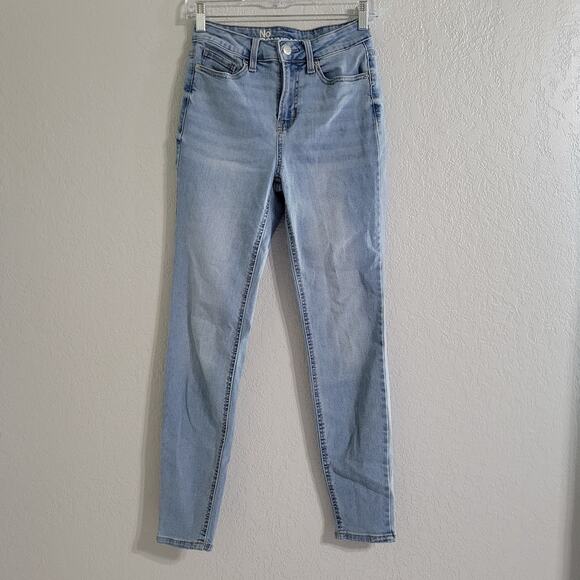 No Boundaries Women's size 0 High Waist Light Wash Denim Jeans - Picture 1 of 6